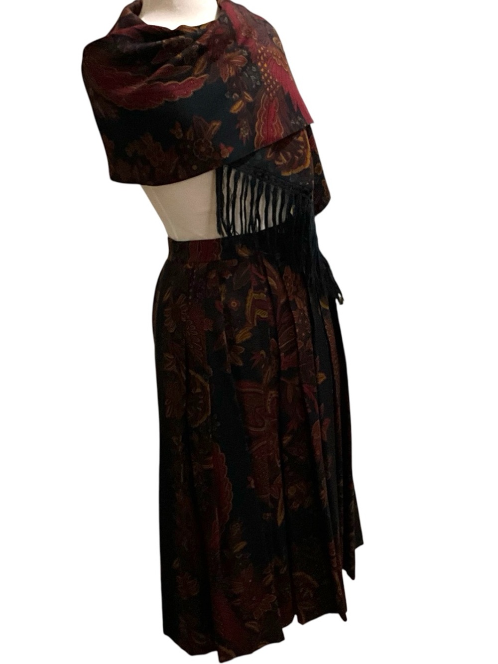 Geiger Austria Pleated Midi Skirt & Matching Fringe Scarf Set Size 38 Folk Print